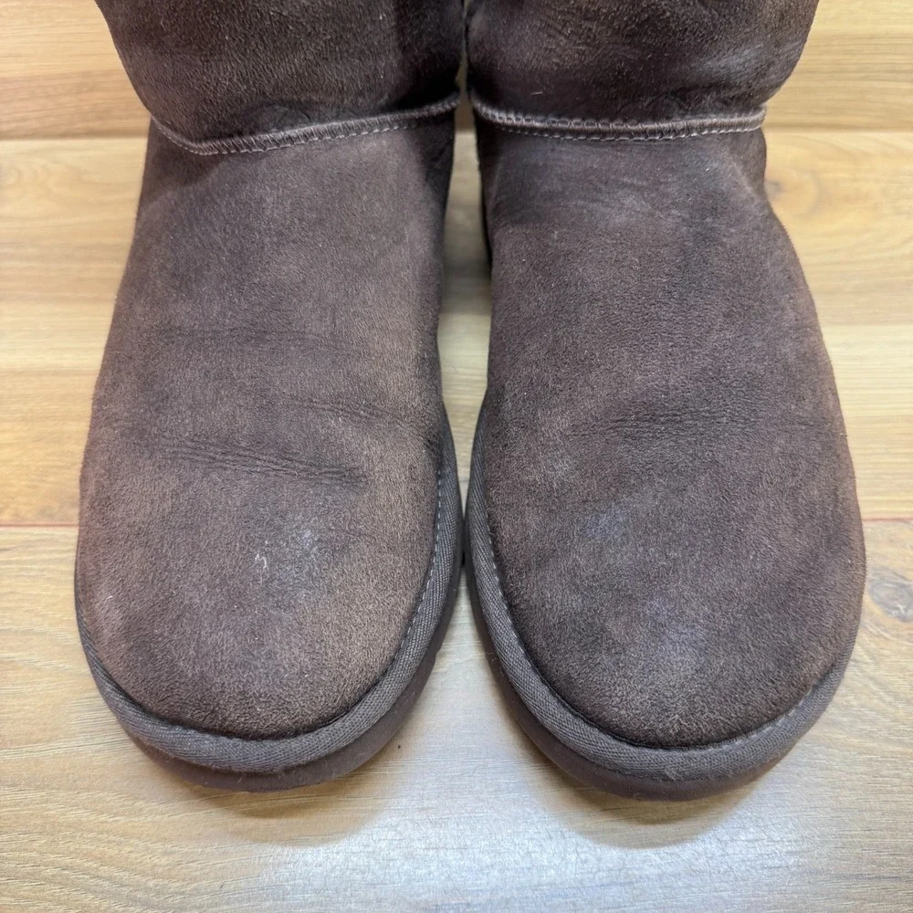 UGG Bailey Button Tall Boots Womens 9 Dark Brown Suede Shearling Fur Lined Cozy